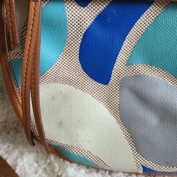 Fossil Geometric Print Canvas &‎ Leather Crossbody - Picture 3 of 9